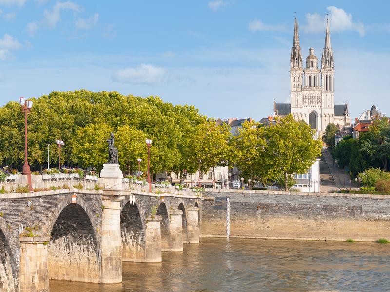 Approche directe et chasse de têtes à Angers - recrutement cadres Maine-et-Loire